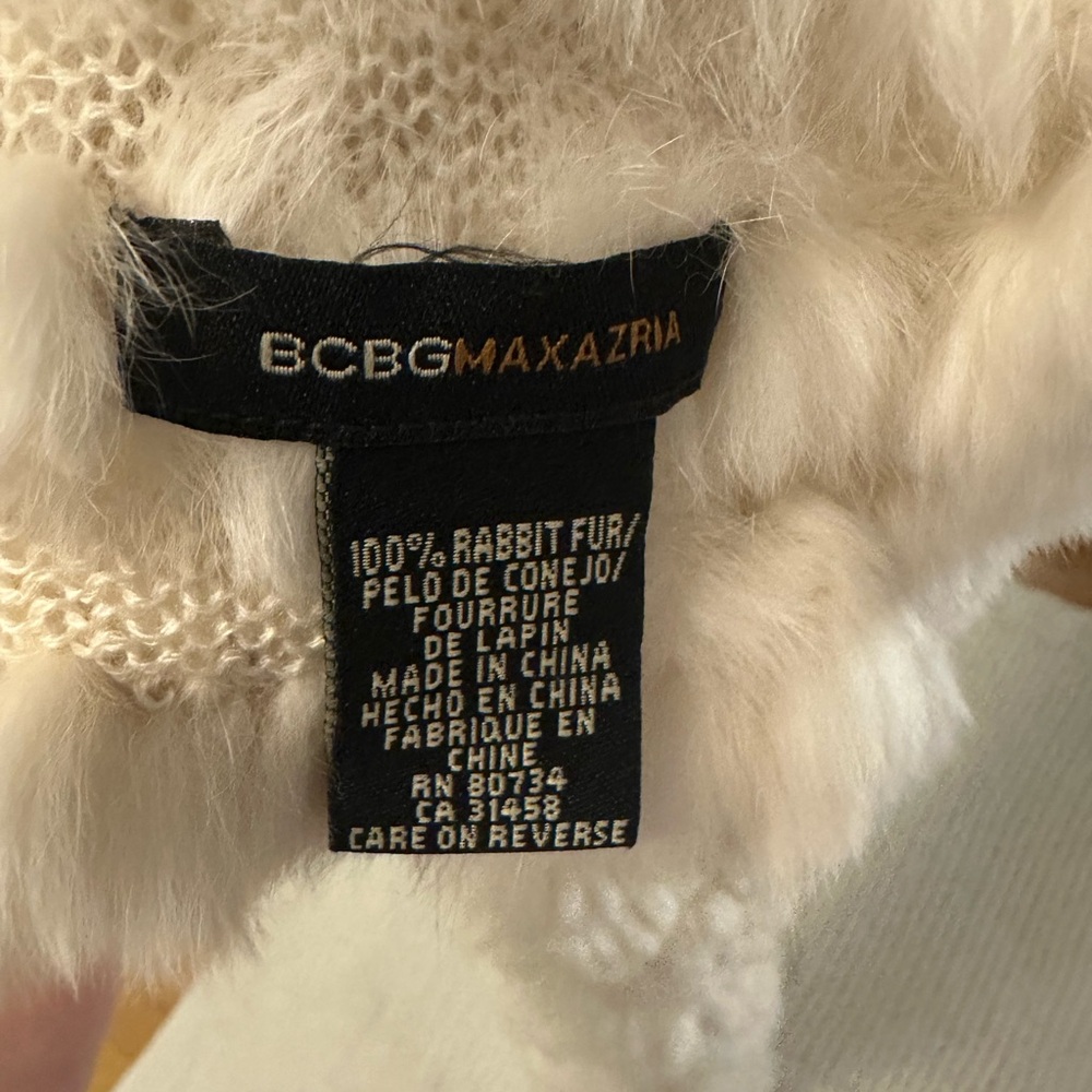 BCBGMaxAzria Soft Cream Fur Scarf